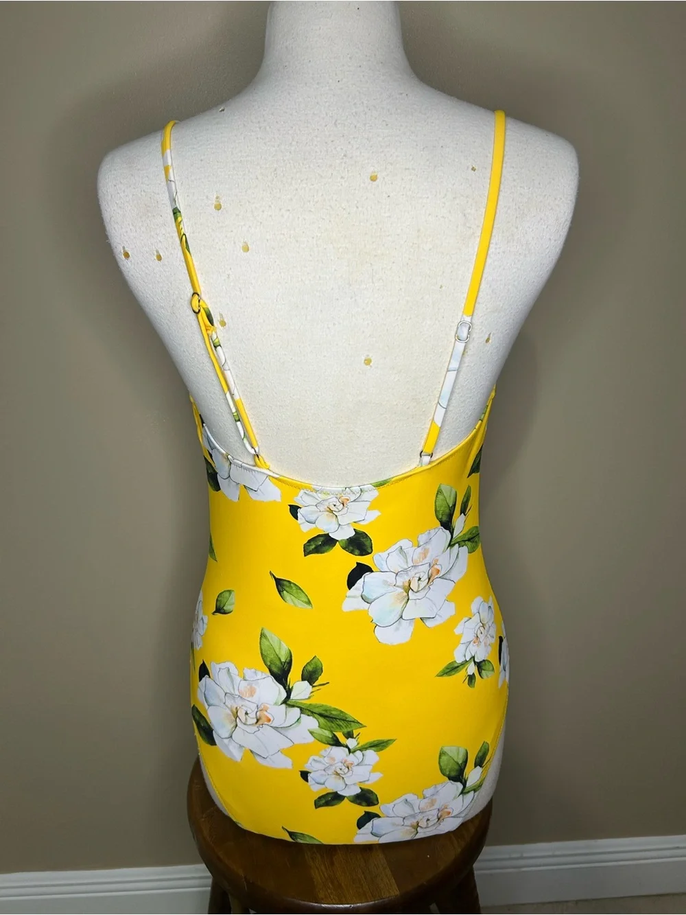 Cupshe Yellow Floral Lace-Up One-Piece Swimsuit with White Accents